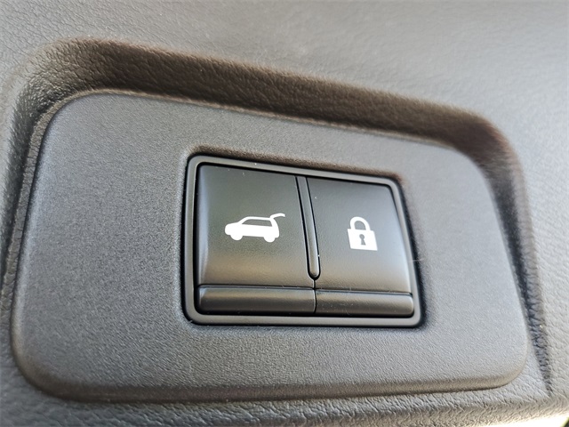 2021 Nissan Rogue SL photo 8