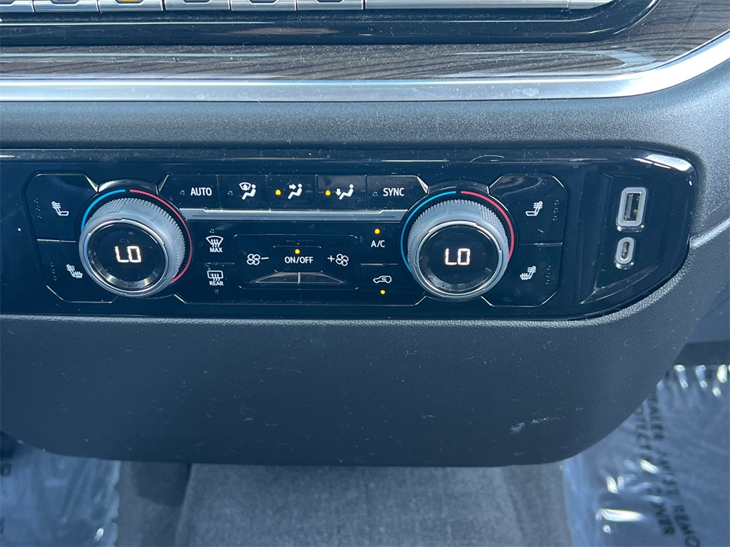 2022 Chevrolet Silverado 1500 LT photo 22