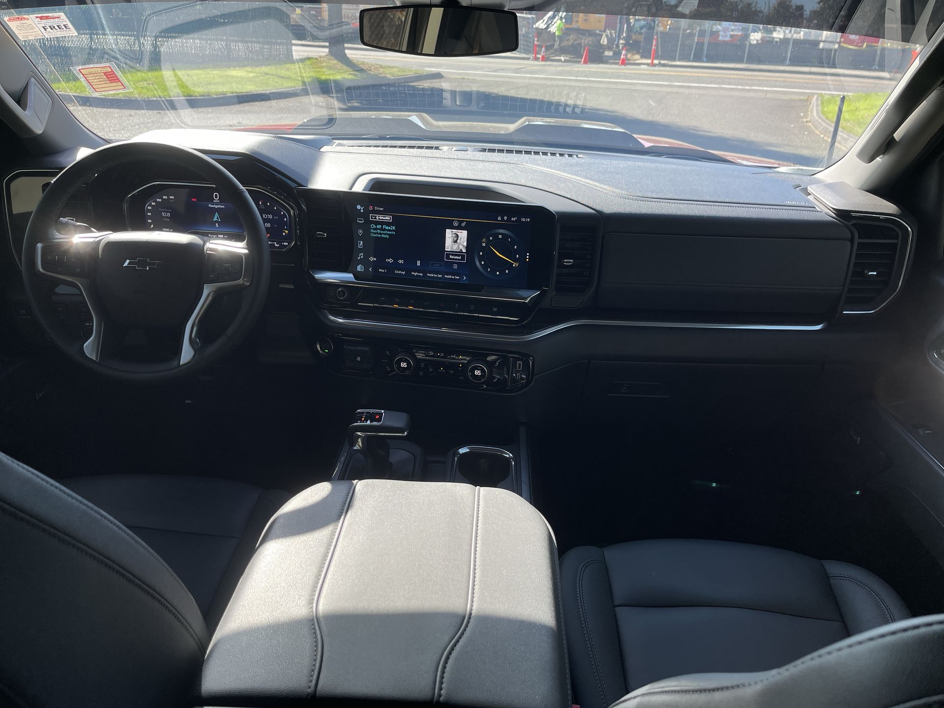 2025 Chevrolet Silverado 1500 LT Trail Boss photo 17