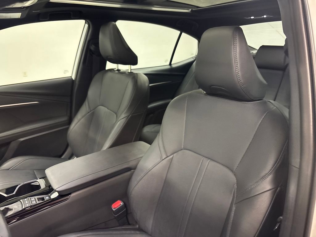 2025 Toyota Camry XSE photo 17