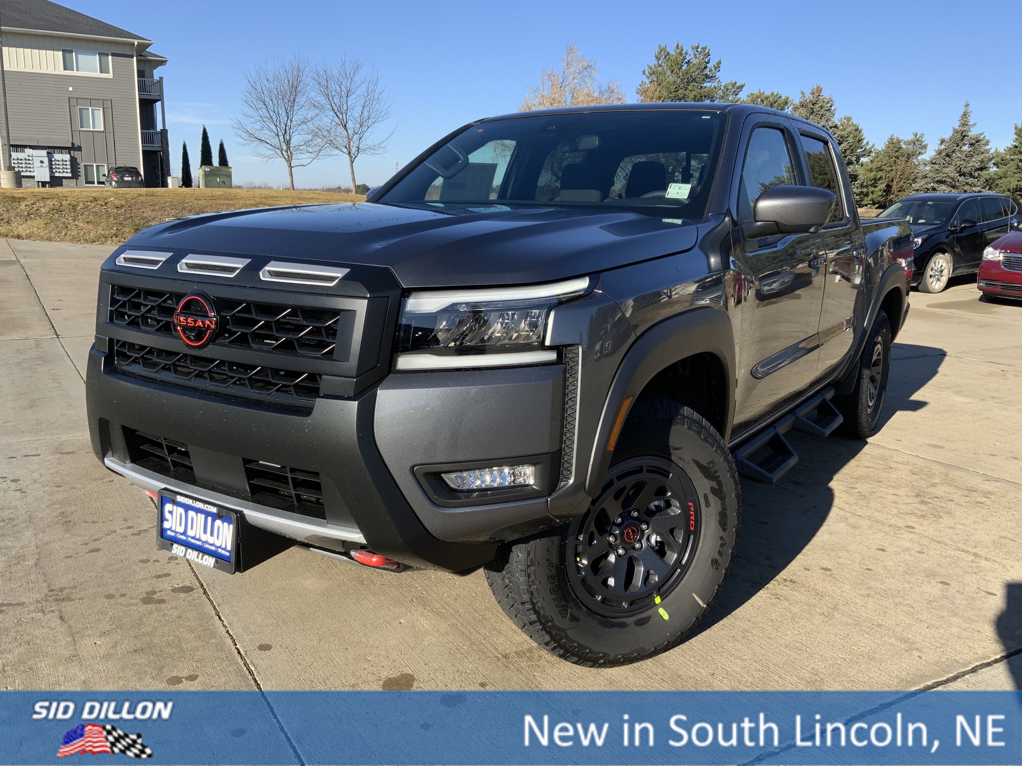 2026 Nissan Frontier PRO-4X's photo