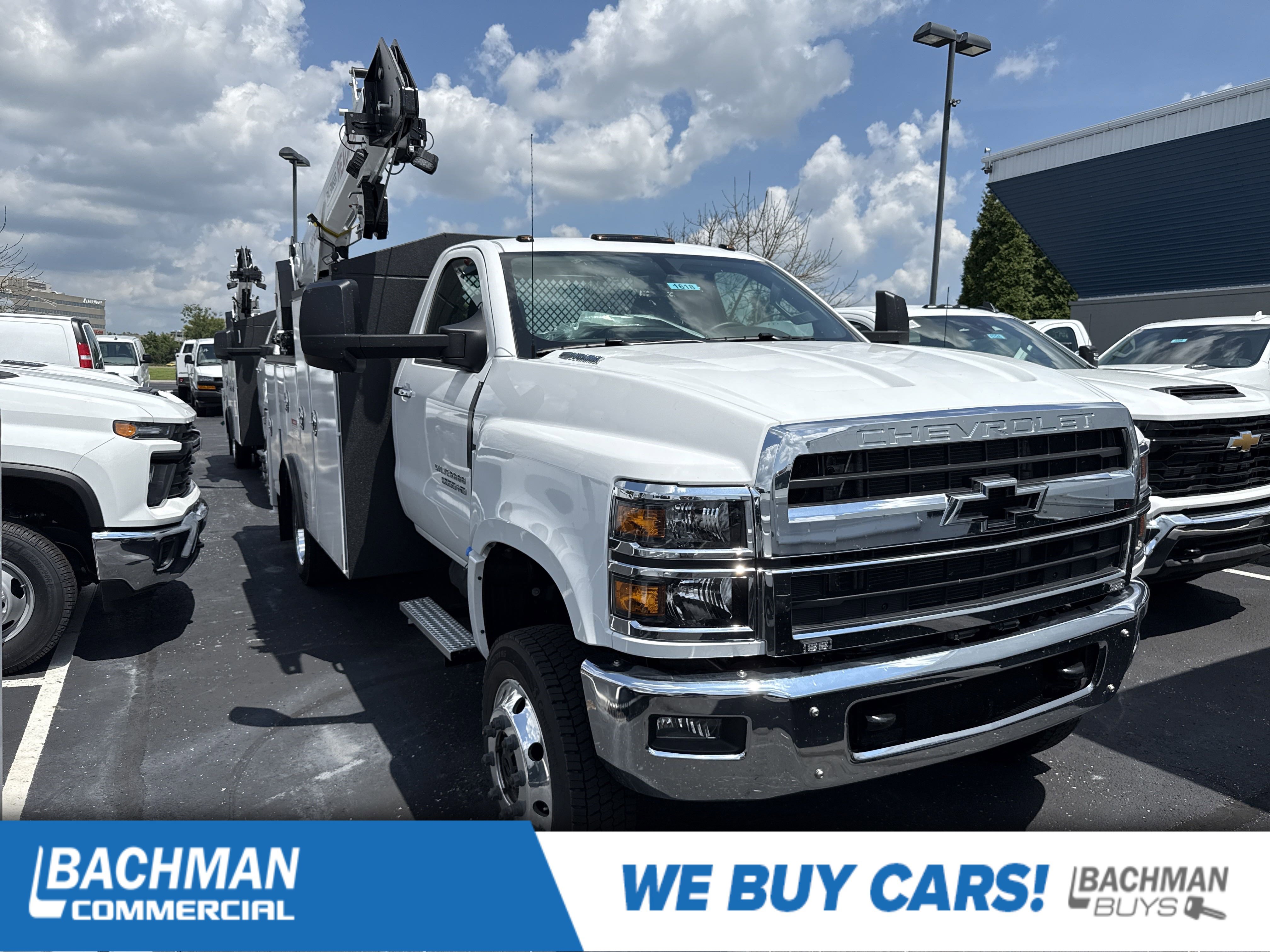 2024 Chevrolet Silverado 4500 Medium Duty Chassis Cab Work Truck's photo