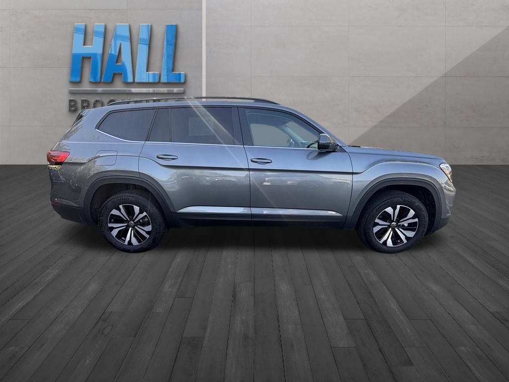 2025 Volkswagen Atlas SE photo 4