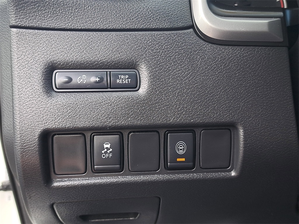2020 Nissan Murano S photo 21