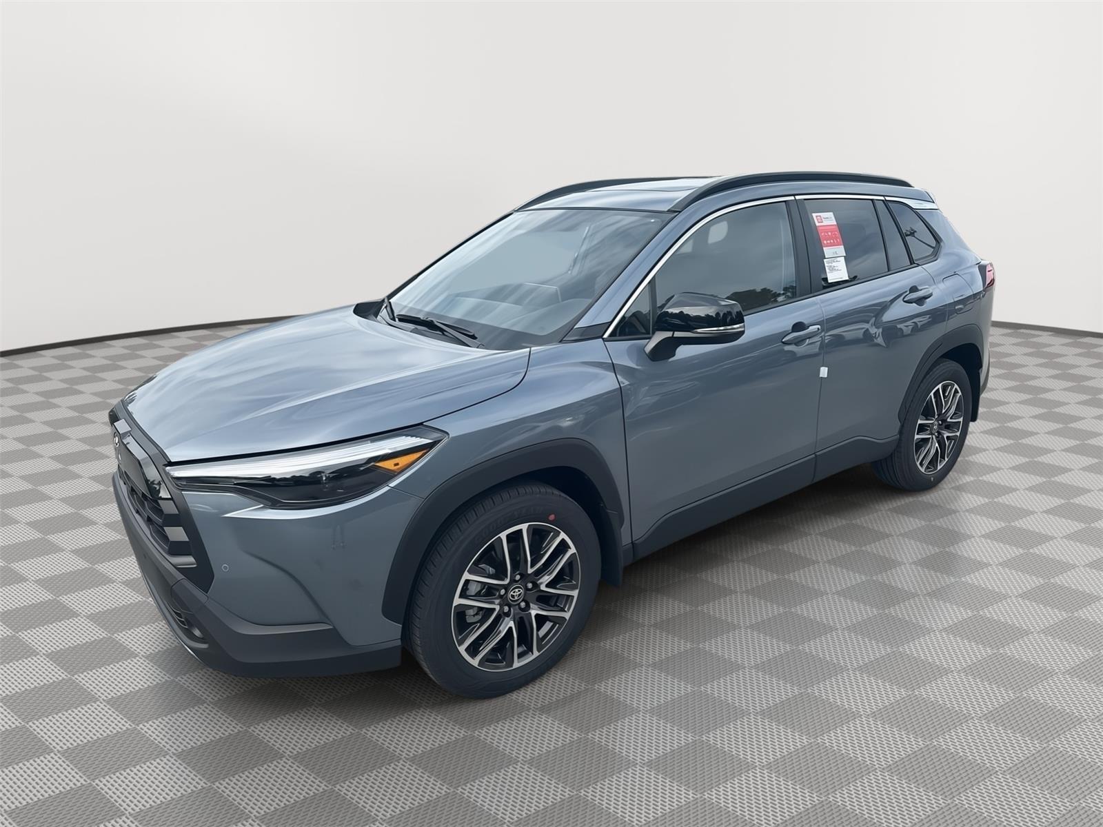 2026 Toyota Corolla Cross XLE's photo