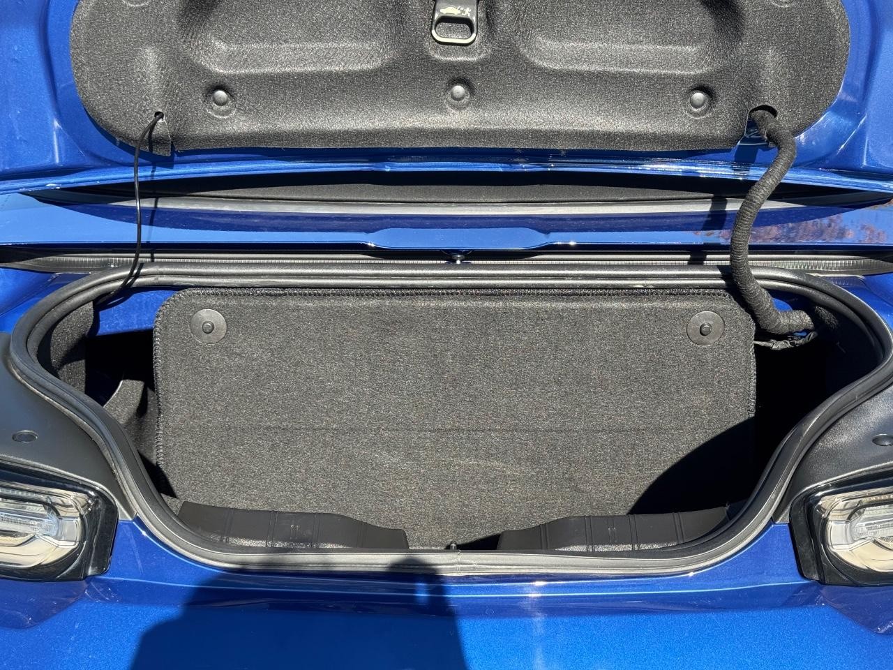 2021 Chevrolet Camaro 1LT photo 4