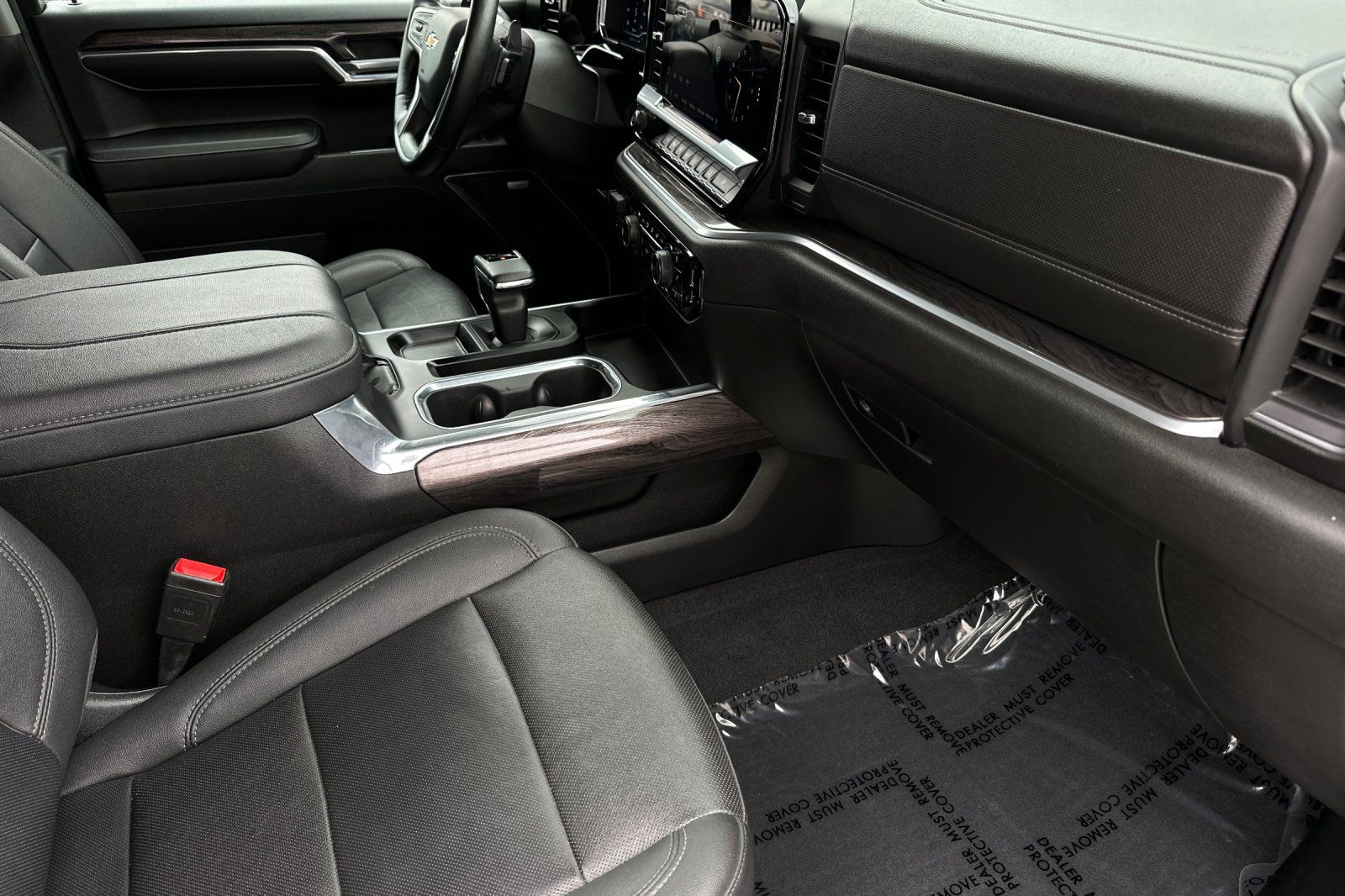 2023 Chevrolet Silverado 1500 LTZ photo 13