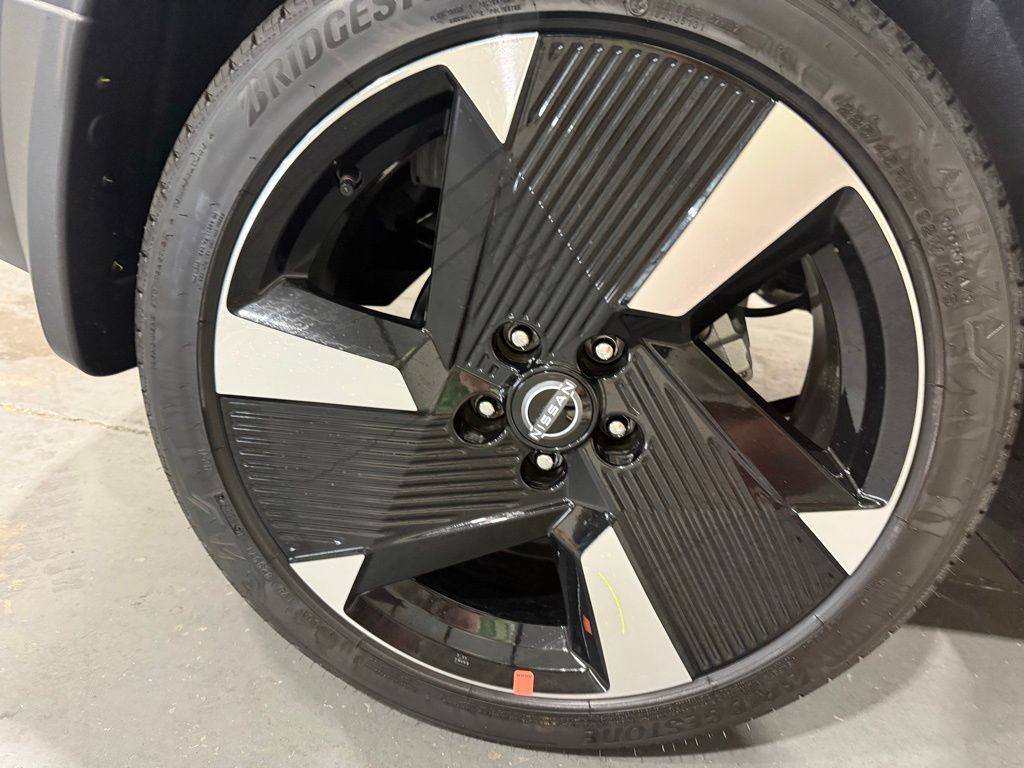 2026 Nissan Kicks SR photo 10