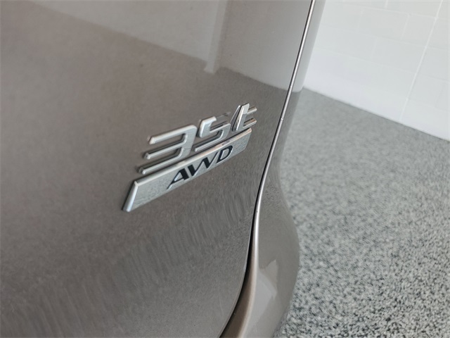 2017 Jaguar F-PACE Prestige photo 30