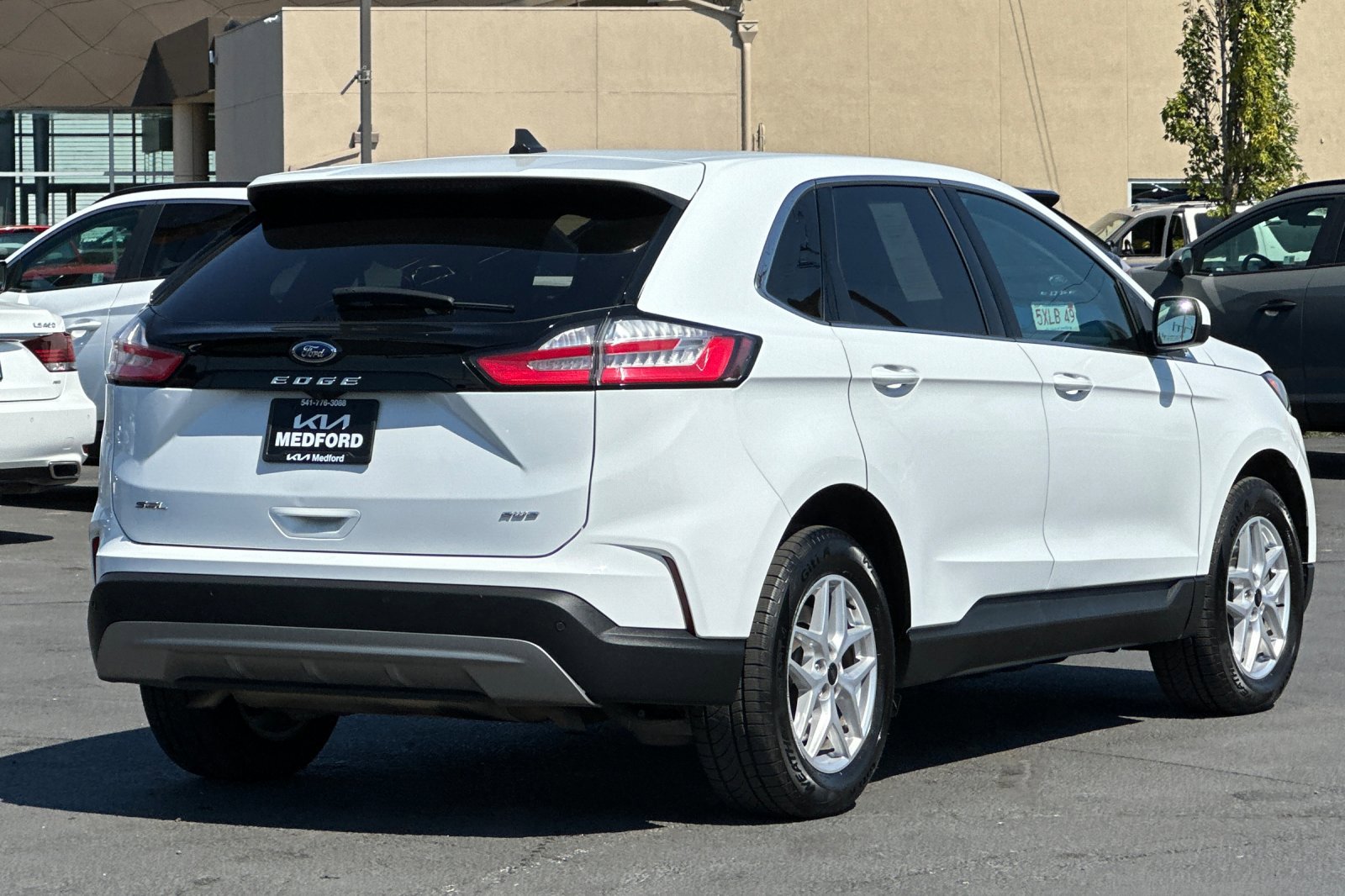 2023 Ford Edge SEL photo 4