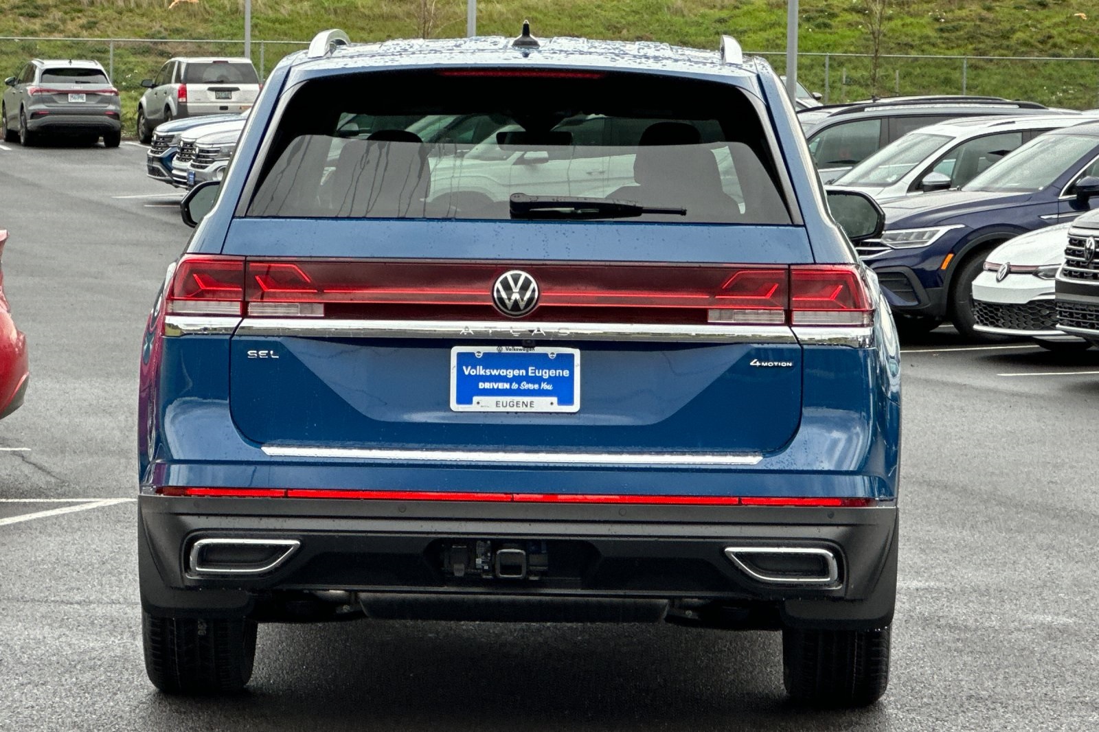 2025 Volkswagen Atlas SEL photo 4