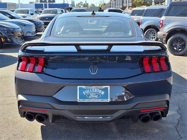 2025 Ford Mustang Dark Horse Premium photo 3
