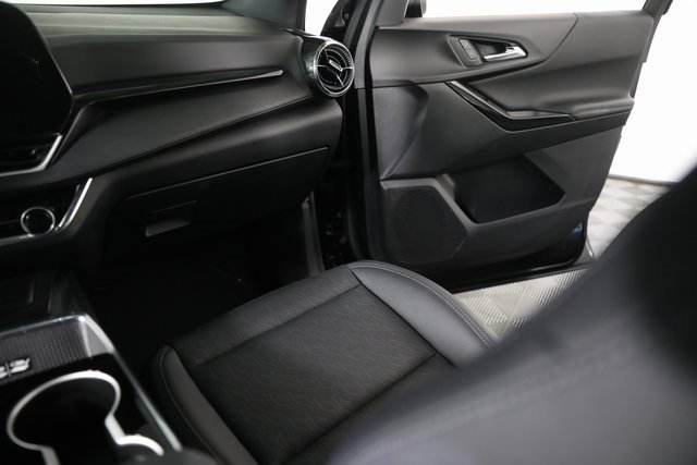 2025 Chevrolet Equinox LT photo 3