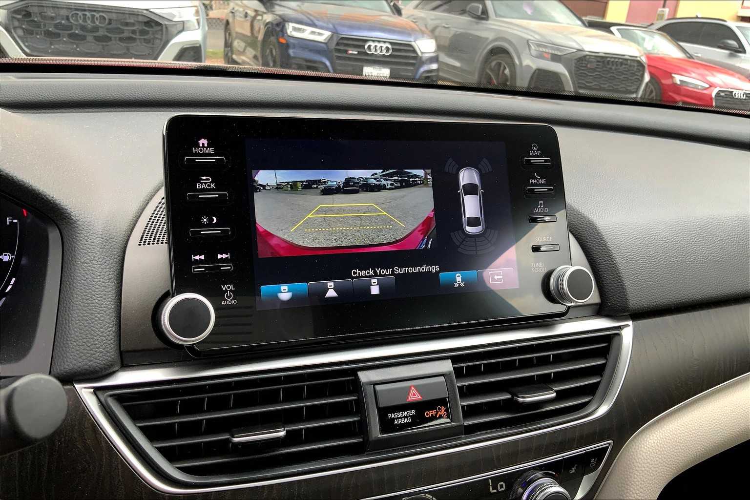 2022 Honda Accord Touring photo 25