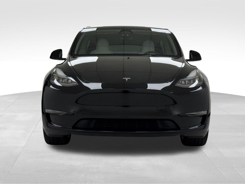 2024 Tesla Model Y Long Range photo 2
