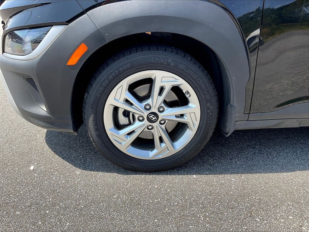 2023 Hyundai Kona SEL photo 7