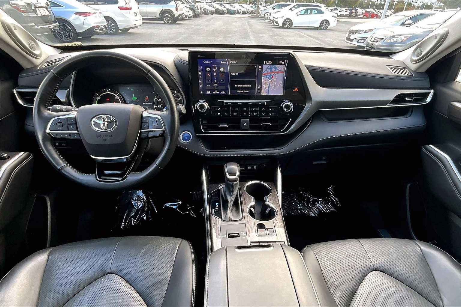 2021 Toyota Highlander Hybrid Limited photo 13