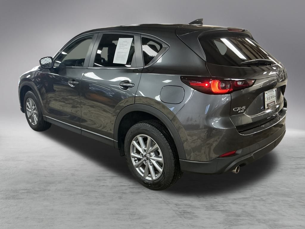 2022 Mazda CX-5 2.5 S Preferred photo 3