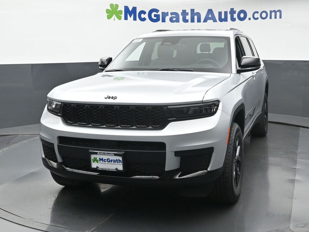 2025 Jeep Grand Cherokee Altitude X photo 3