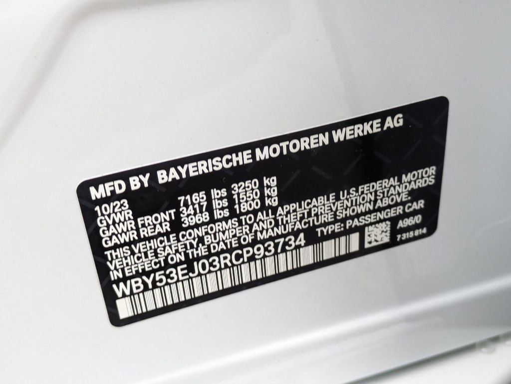 New 2024 Mineral White Metallic BMW xDrive60 image 35