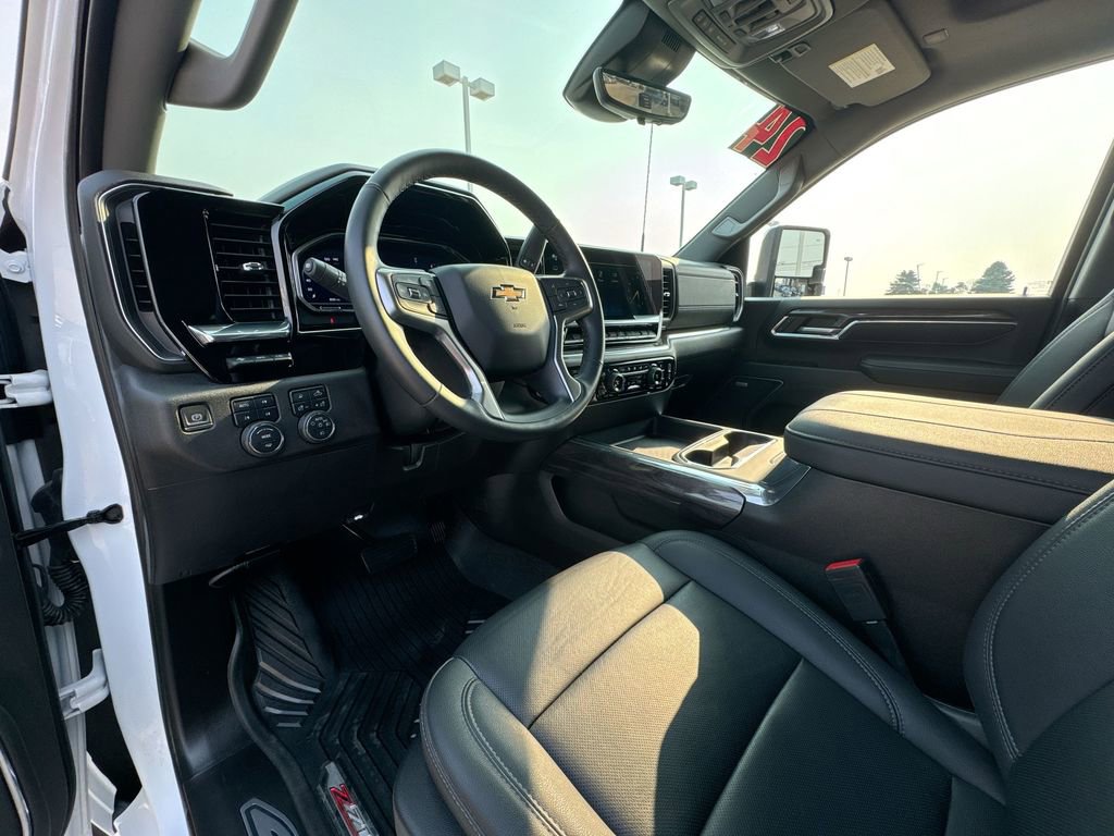 2024 Chevrolet Silverado 2500HD LTZ photo 9