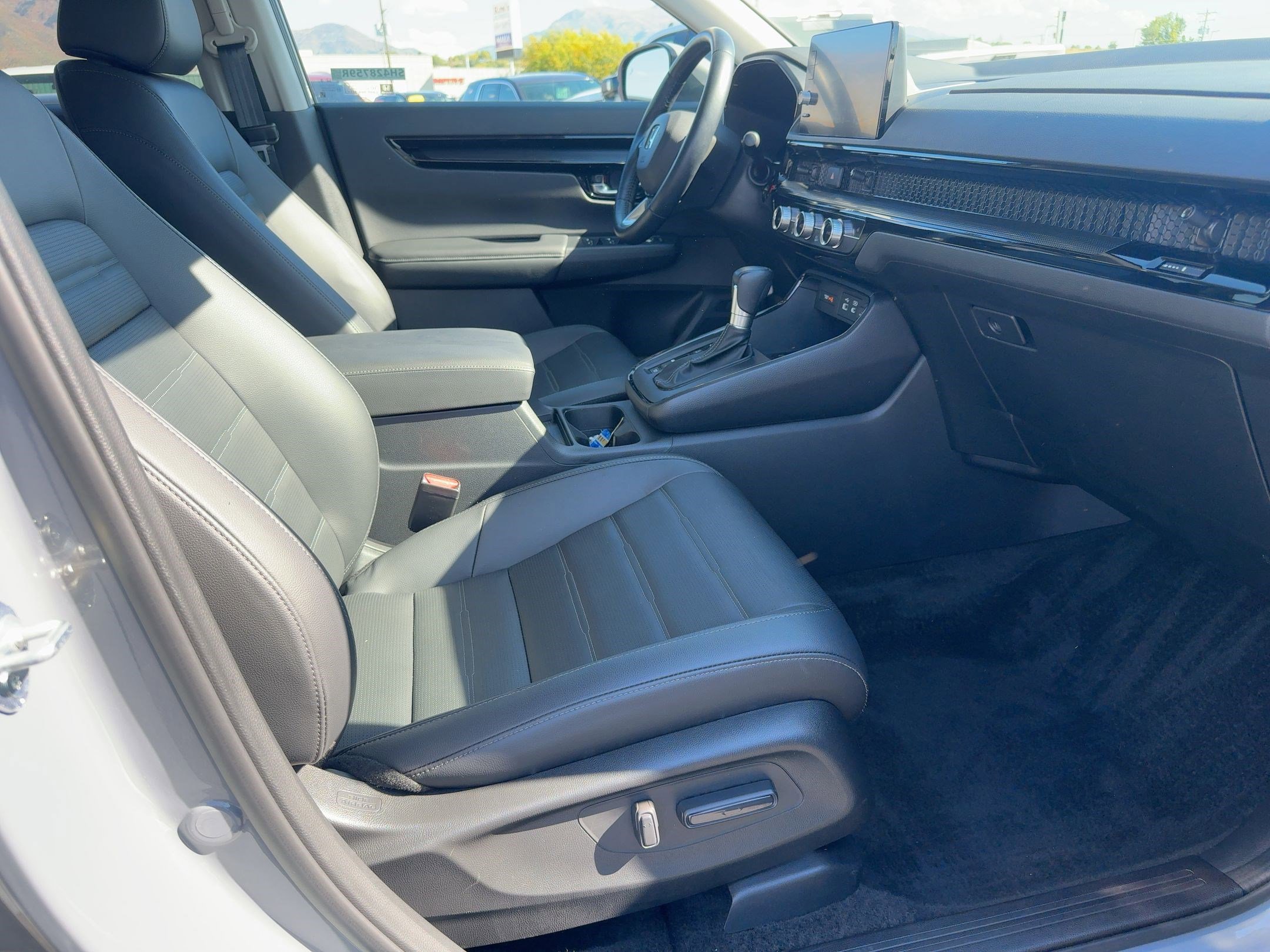 2025 Honda CR-V EX-L photo 29
