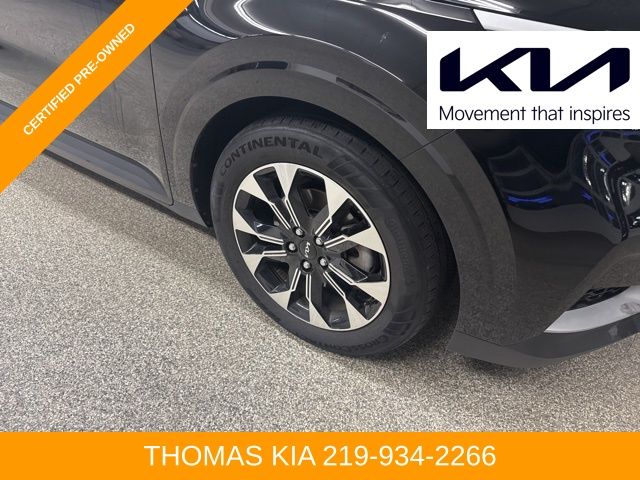 2024 Kia Carnival EX photo 2