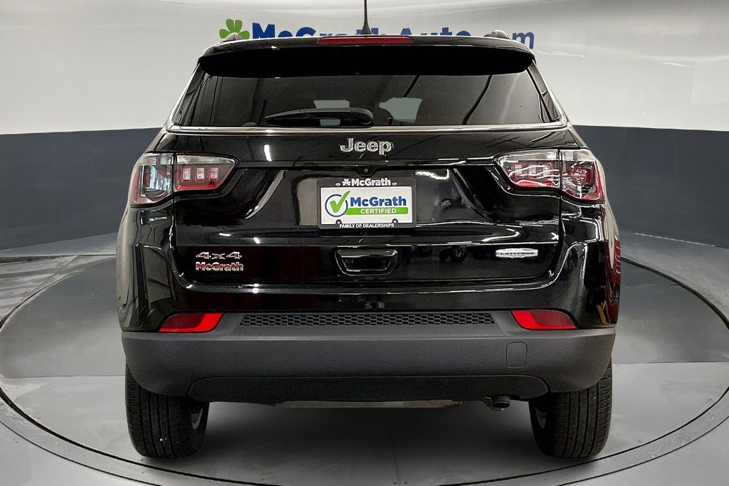 2022 Jeep Compass Latitude photo 5