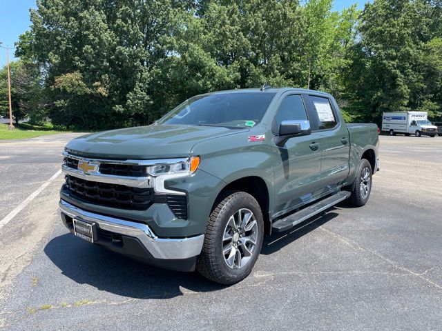 2025 Chevrolet Silverado 1500 LT's photo