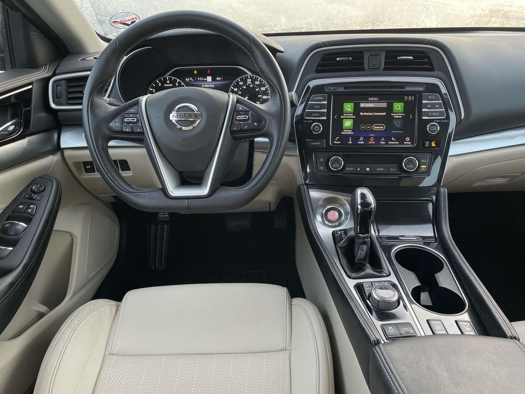 2020 Nissan Maxima SV photo 4