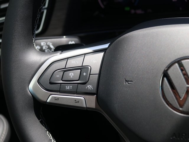 2025 Volkswagen Atlas SEL photo 14
