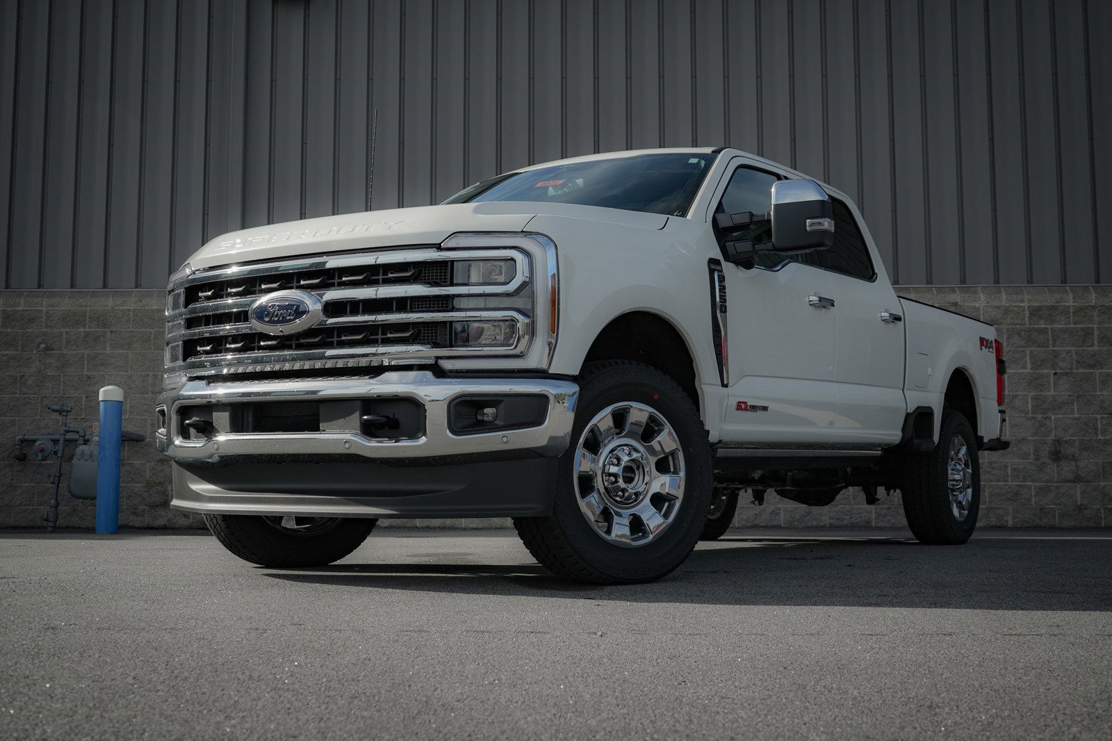 2025 Ford F-250 King Ranch photo 2