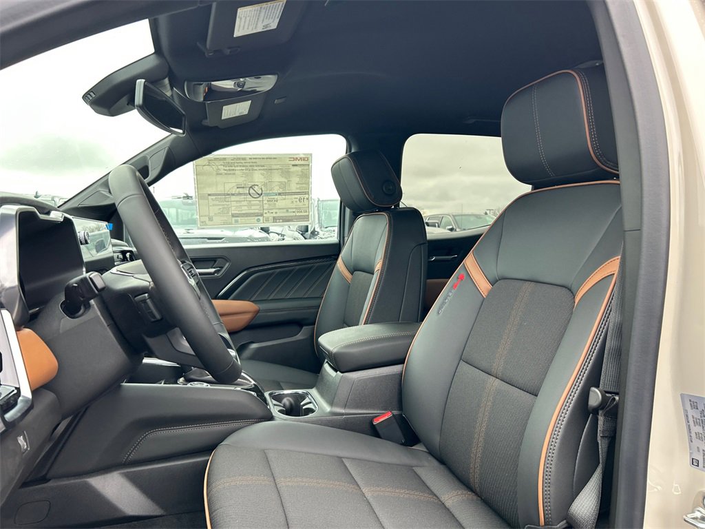 2026 GMC CANYON - Image 14