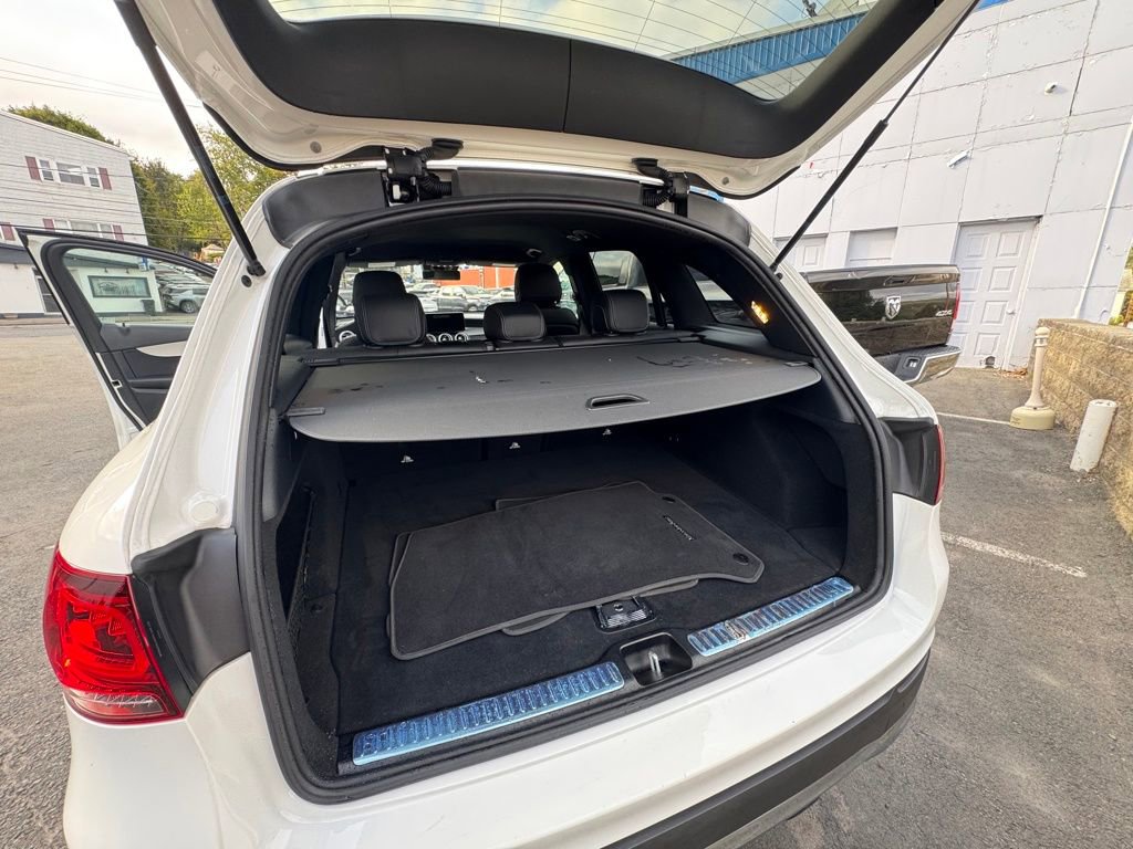 2022 Mercedes Benz GLC 300 4MATIC photo 11