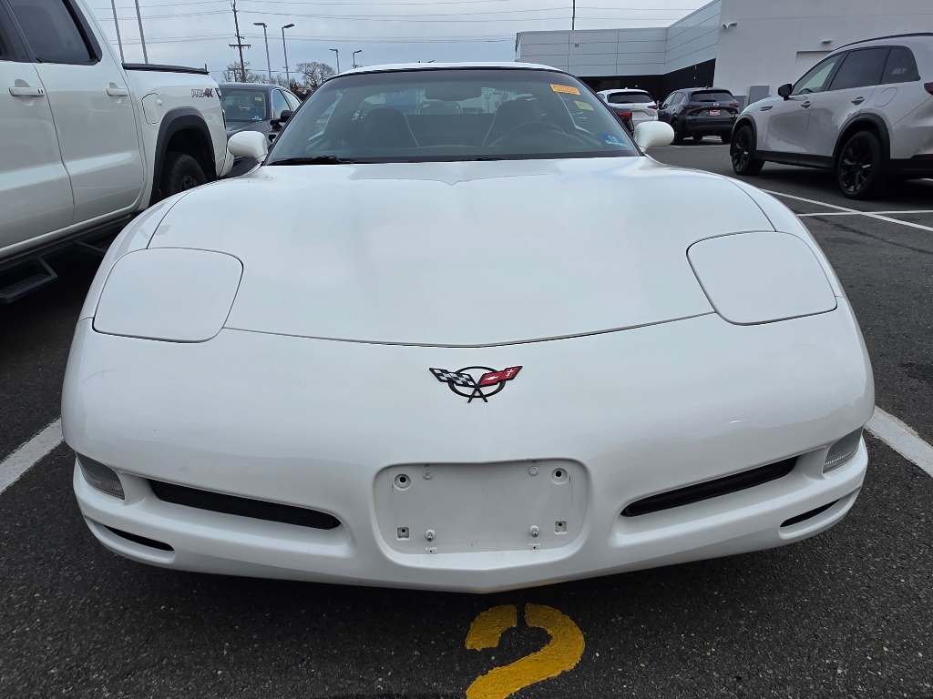 2002 Chevrolet Corvette photo 2