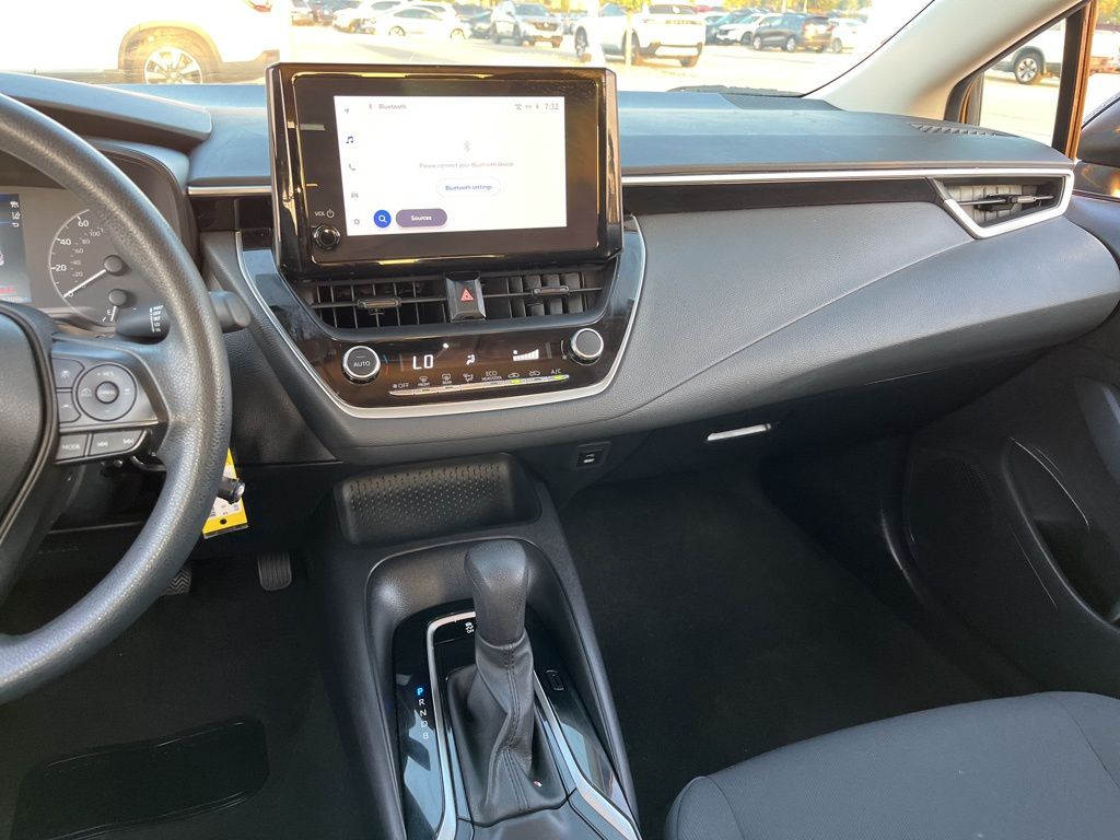 2023 Toyota Corolla LE photo 16