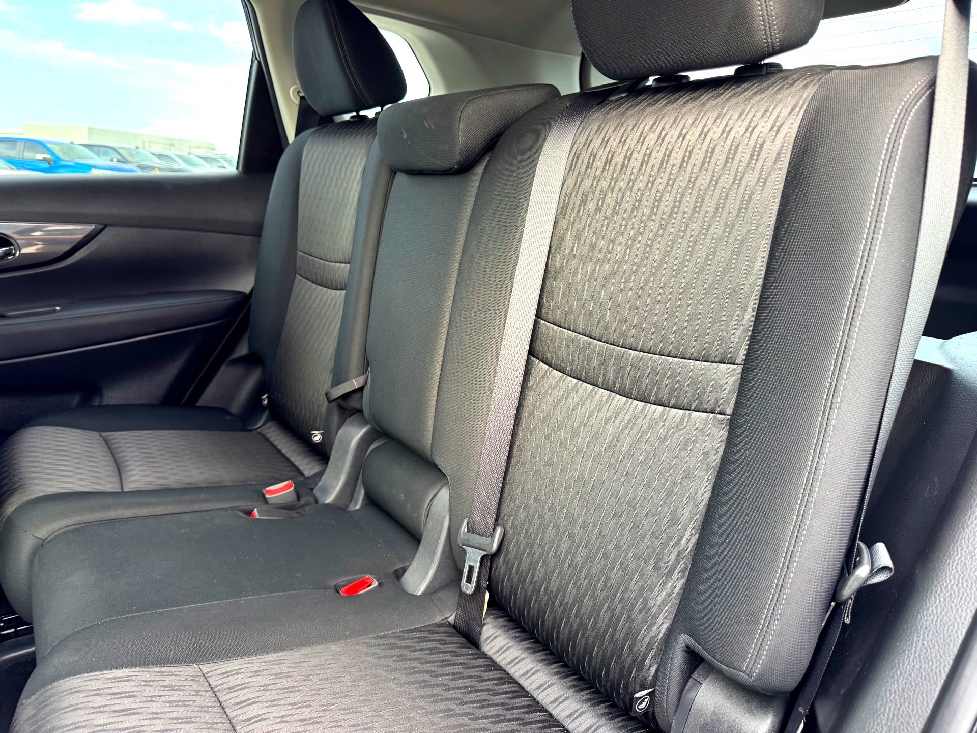 2018 Nissan Rogue S photo 10
