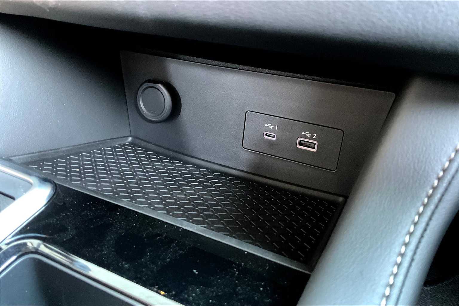 2025 Nissan Pathfinder SV photo 18