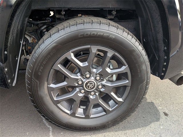 2022 Toyota Tundra Platinum photo 9