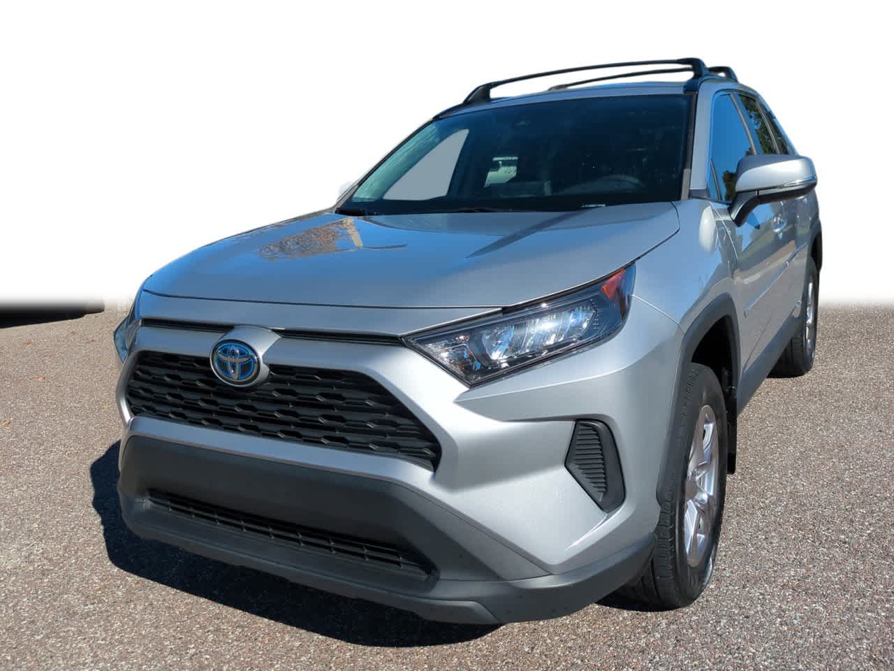 2022 Toyota RAV4 LE's photo
