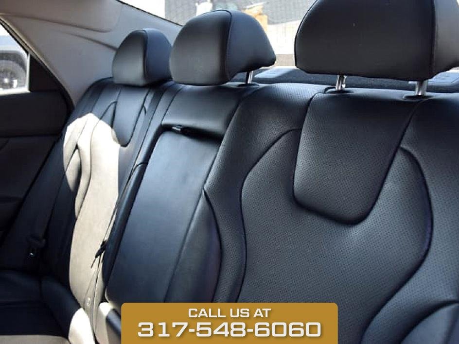 2024 Hyundai Elantra Limited photo 14