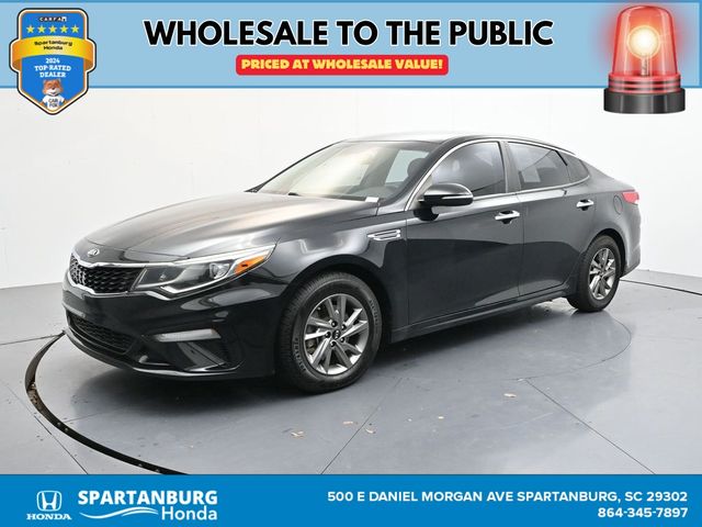 2019 Kia Optima LX's photo