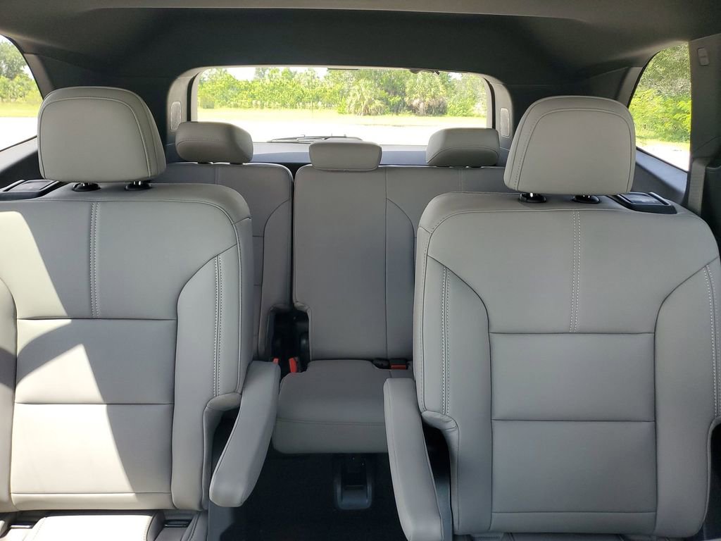 2026 Gmc Acadia Elevation photo 9