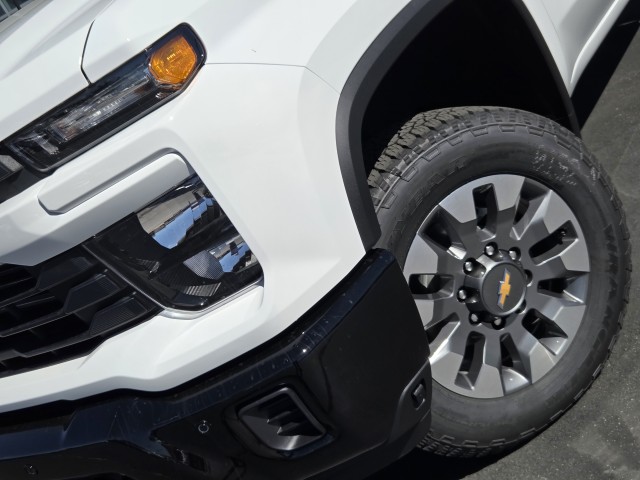 2025 Chevrolet Silverado 2500HD Custom photo 40