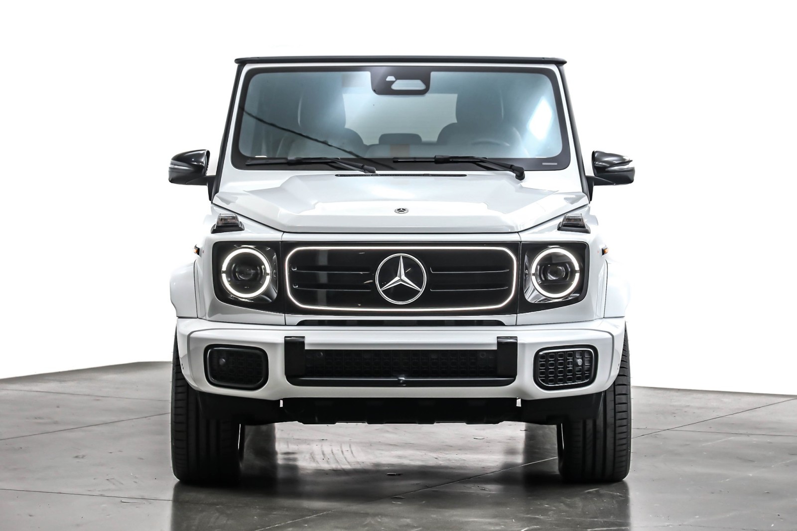 2025 Mercedes Benz G photo 2
