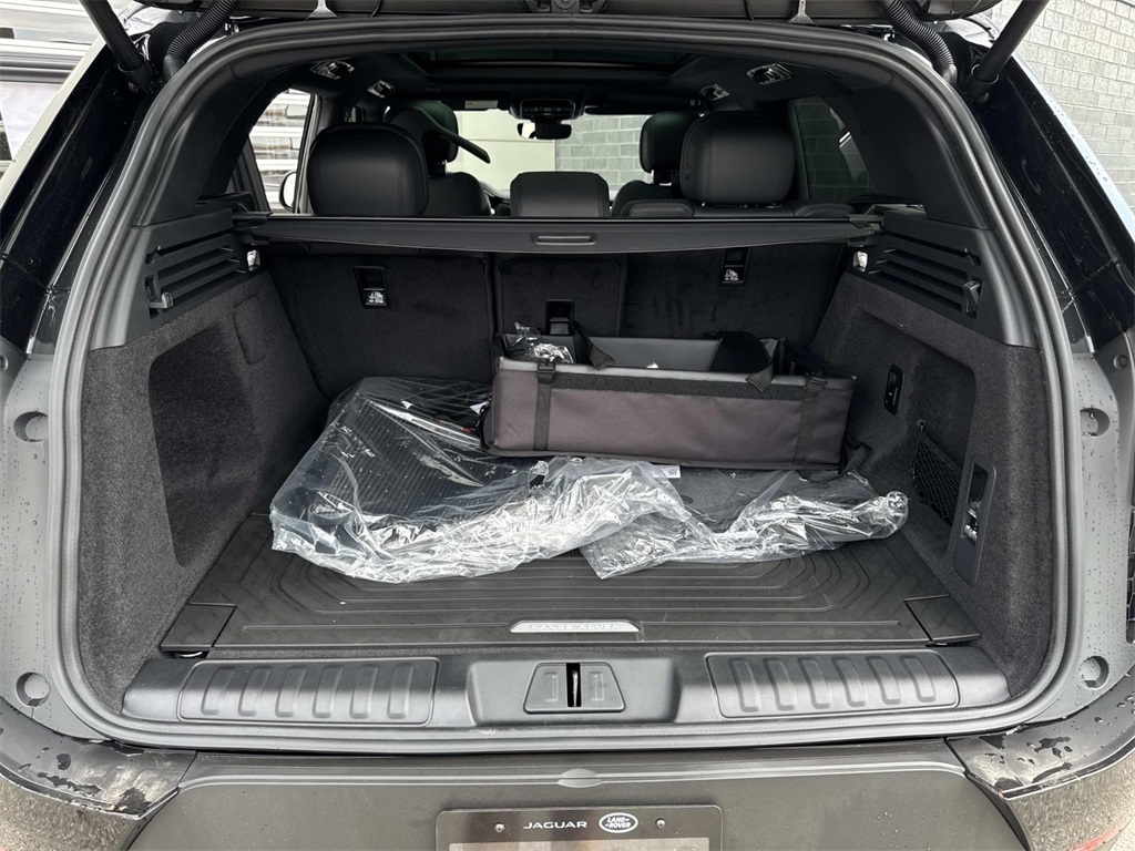 2025 Land Rover Range Rover Sport SE photo 15