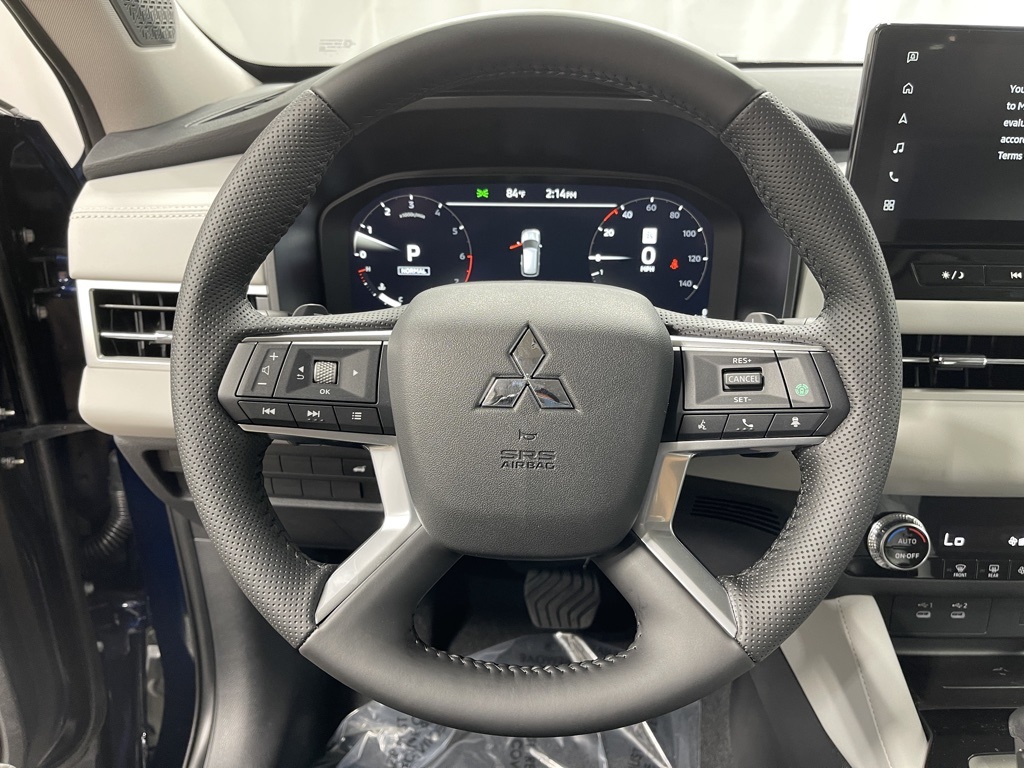 2025 Mitsubishi Outlander SE photo 6