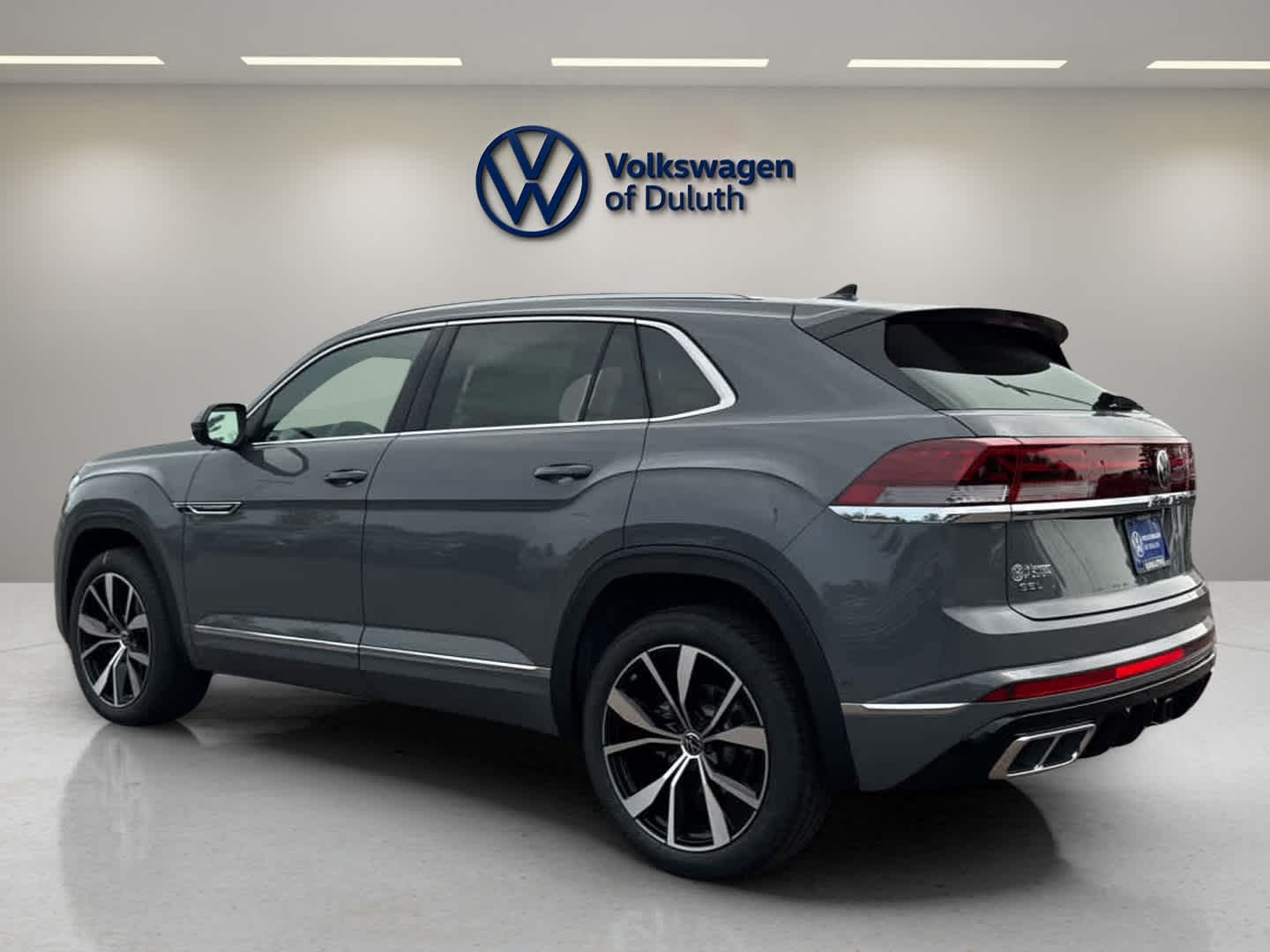 2025 Volkswagen Atlas Cross Sport SEL Premium R-Line photo 3