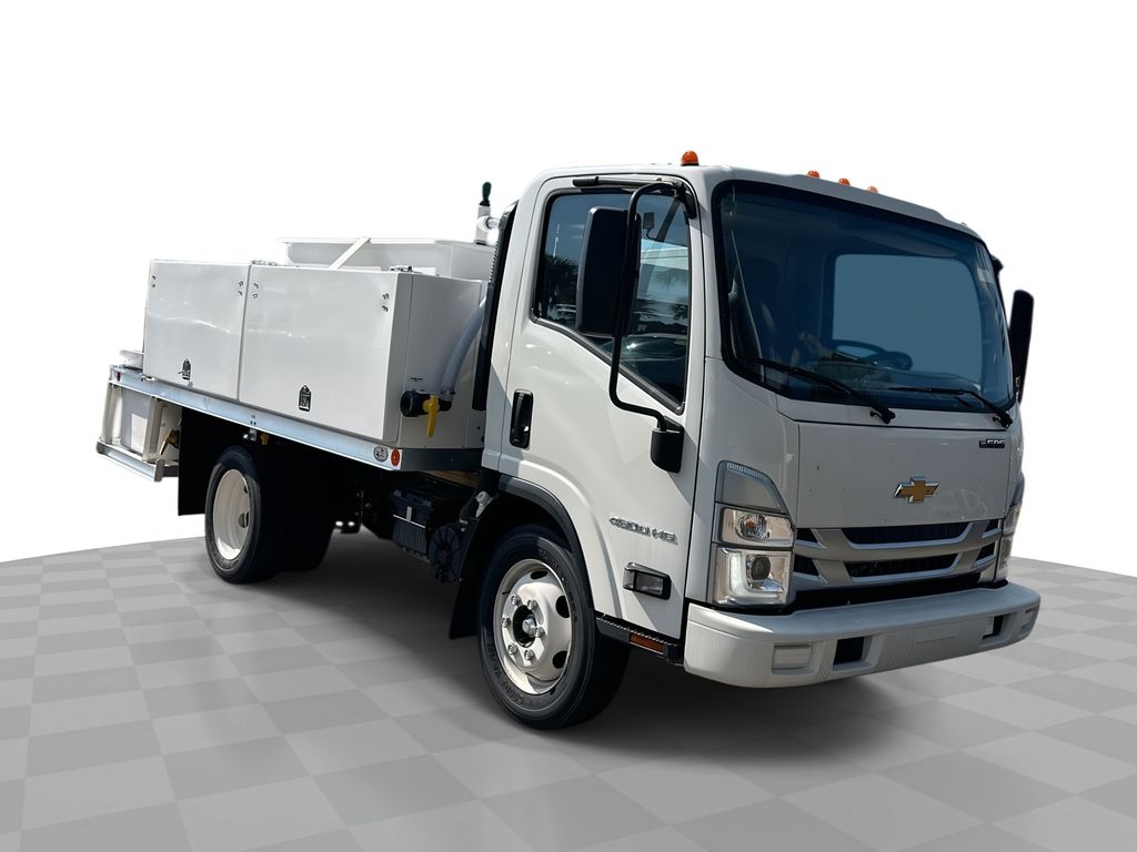 2024 Chevrolet Low Cab Forward Base's photo