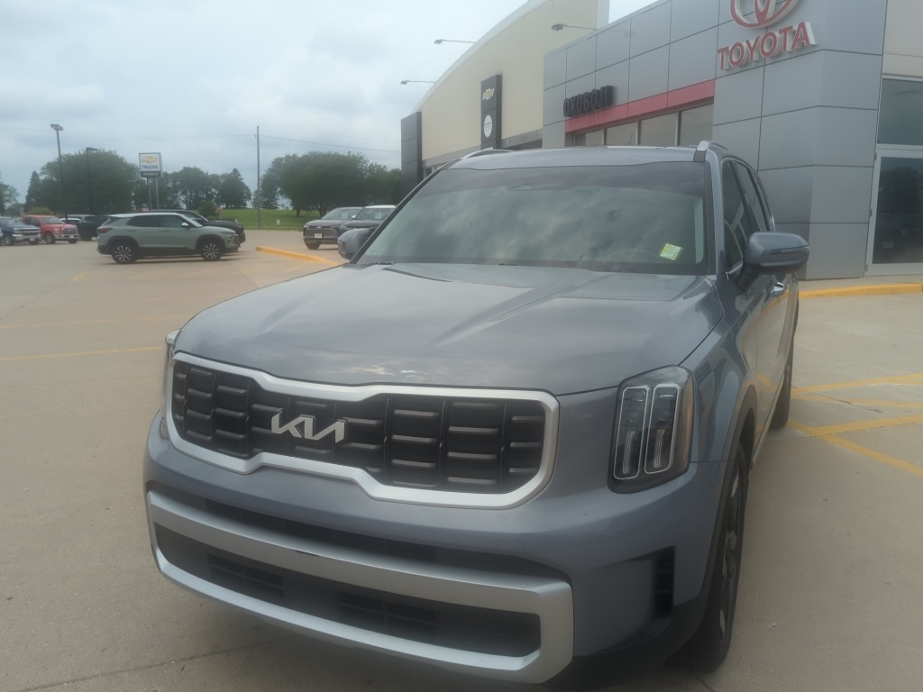 2024 Kia Telluride S's photo